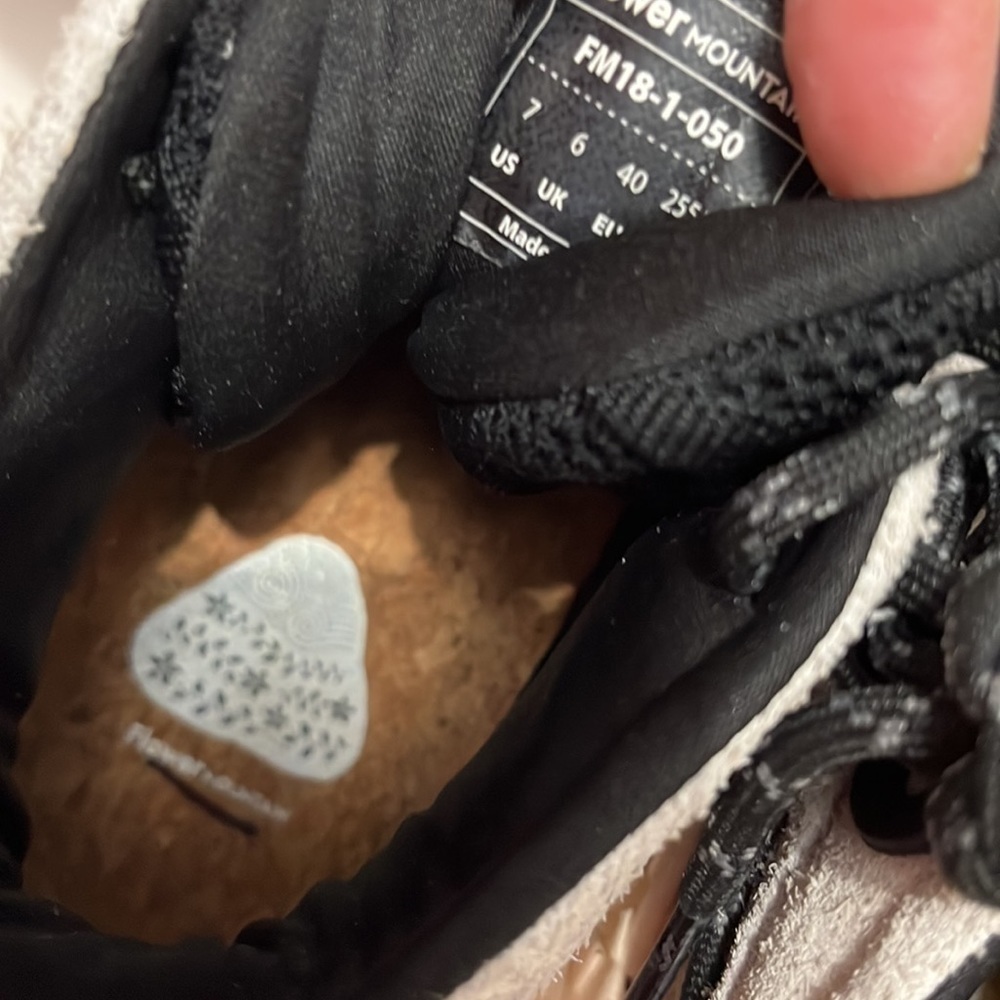 Free People x Flower Mountain Bloom Speckled Sneakers Size 7 NWT - Picture 11 of 12